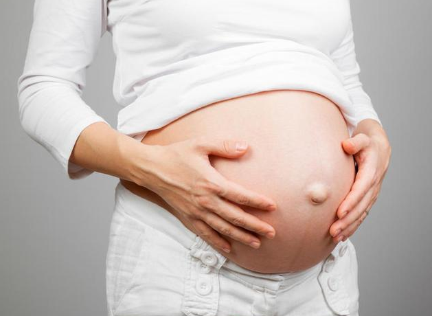 妊娠线变黑是怀孕了吗 妊娠线越黑生男孩几率越高吗