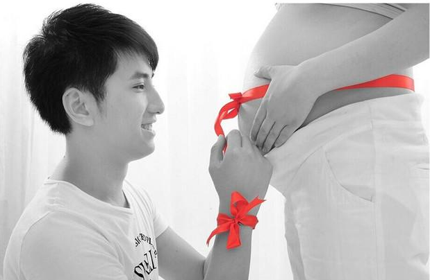 准爸爸哪些行为会影响胎儿发育健康 孕期间如何做一个合格的准爸爸