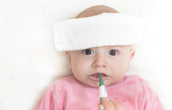 宝宝第一次发高烧是幼儿急疹吗 宝宝幼儿急疹怎么护理