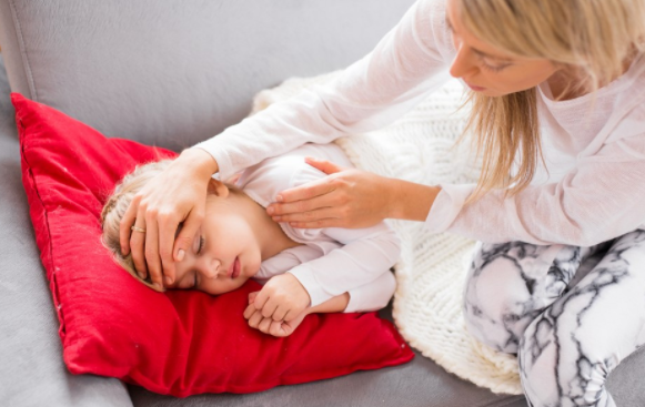孩子急性脑膜炎有哪些症状 小儿脑膜炎的早期症状