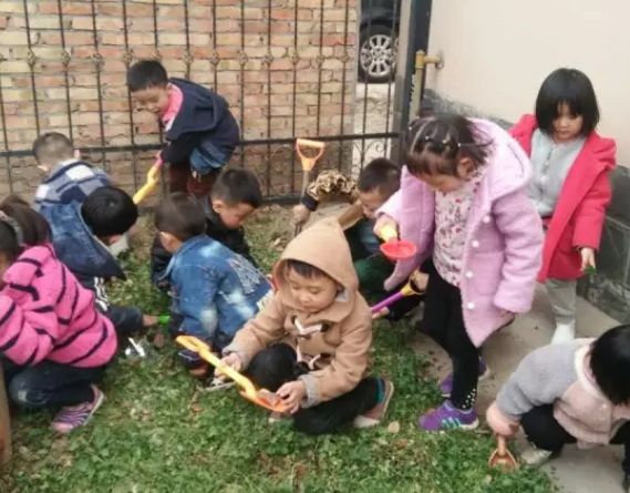 2019幼儿园植树节亲子活动报道 312植树节幼儿园活动报道