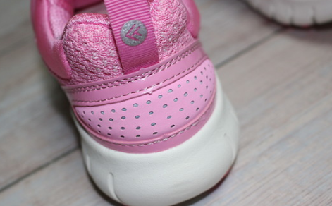FREETIE儿童运动鞋怎么样 FREETIE儿童运动鞋使用评测