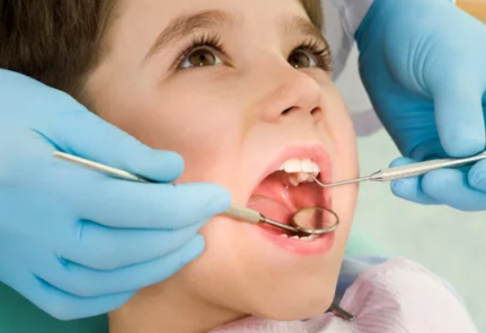孩子牙齿反颌是什么造成的 孩子牙齿反颌的原因