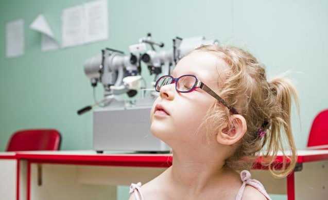 孩子多大可以去眼科检查 孩子各年龄阶段眼睛检查重点