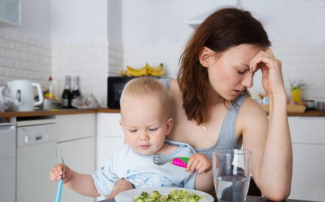 不同阶段培养宝宝吃饭的好习惯 给宝宝喂饭的小技巧