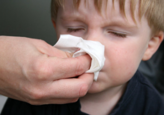 孩子接种了疫苗就不会患肺炎了吗 加湿器肺炎该如何正确使用加湿器