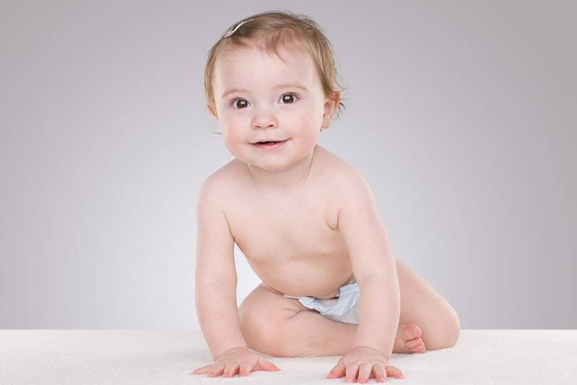 一岁宝宝晚上需要换纸尿裤吗 一岁宝宝换纸尿裤要注意什么