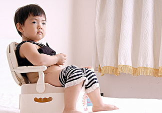 孩子喜欢憋尿怎么办 宝宝在幼儿园总是憋尿怎么办