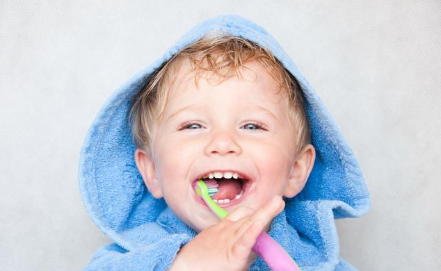 什么牙膏不要给孩子用 孩子用什么牙膏好