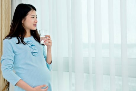 月子期产妇不能喝水吗 月子里喝有什么讲究