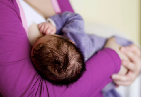 乳腺炎脓肿怎么断奶 乳腺炎期间妈妈涨奶怎么办