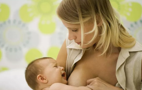 乳腺炎脓肿怎么断奶 乳腺炎期间妈妈涨奶怎么办