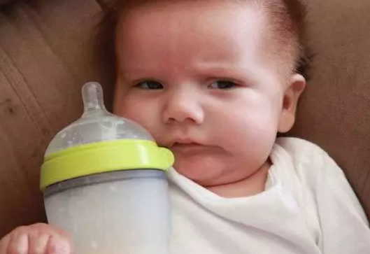 婴儿奶粉过敏怎么选择奶粉 婴儿防过敏奶粉怎么选择