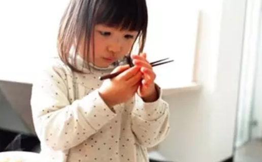 宝宝要不要用训练筷 给宝宝准备训练筷有用吗