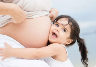 孕晚期深蹲有助于顺产吗 孕期有助于生产的运动有哪些