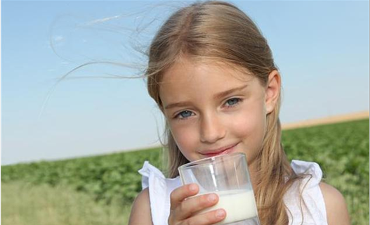 全脂奶粉和脱脂奶粉有什么区别 儿童喝全脂牛奶好还是脱脂牛奶好