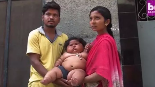 印度1岁女婴每天吃48顿饭 吃不饱就哭闹全家几乎被吃垮